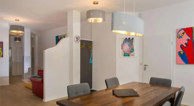 Апартаменты с 3 комнатами H&H Apartments im Herzen der Stadt in der Lange Strasse geräumig ruhig mit Küche und Esstisch