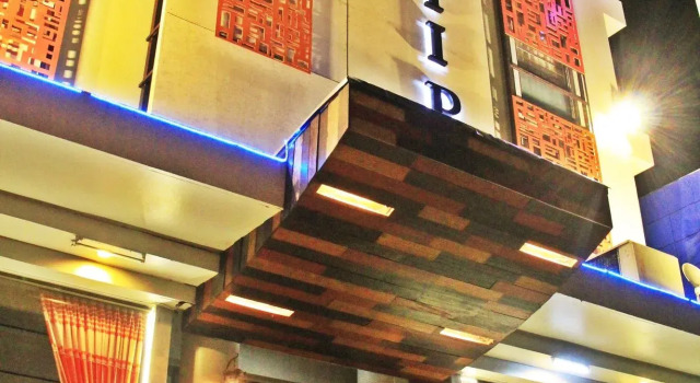 Ruenthip hotel, Забронировать Отель Чианграй 