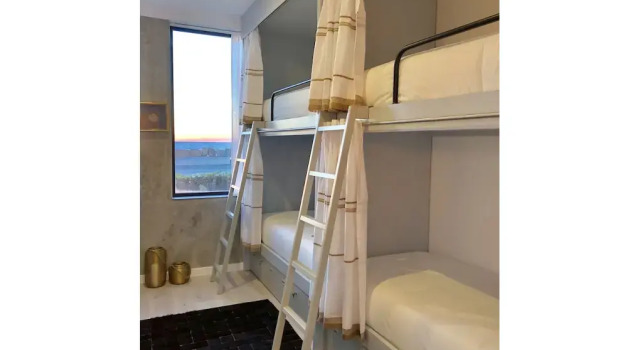 Malu Hostel Design, Book Hostel / Vandrerhjem Hoteller i Ovar med parkering, Parkering