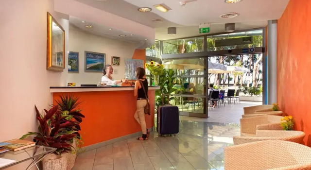 Hotel Antares, Book Hotel Hotels in Abruzzo with Parking, Parking
