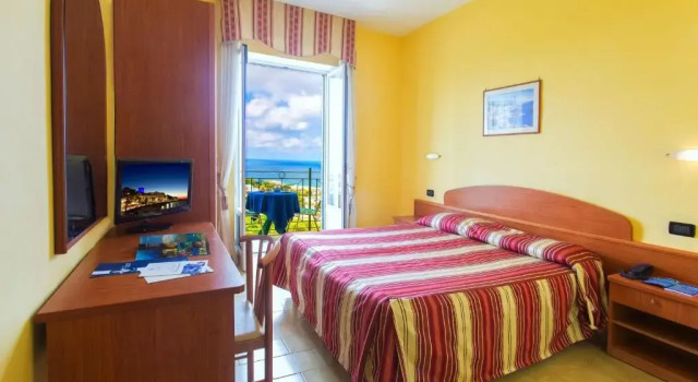 Трёхместный номер Standard с видом на море Parco dei Principi Resort & Spa