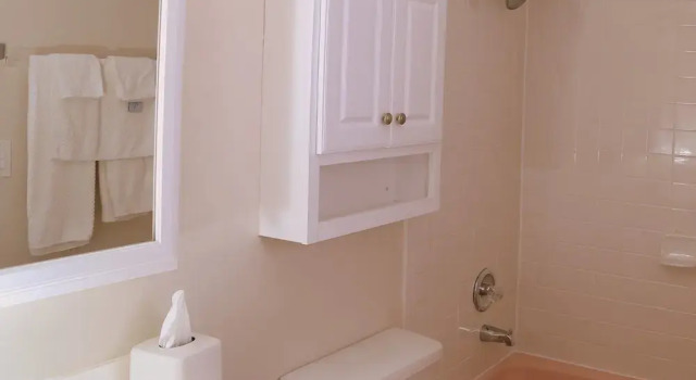 Апартаменты Luxury c 1 комнатой с балконом и рядом с пляжем Oasis Guest Apartments - South Beach