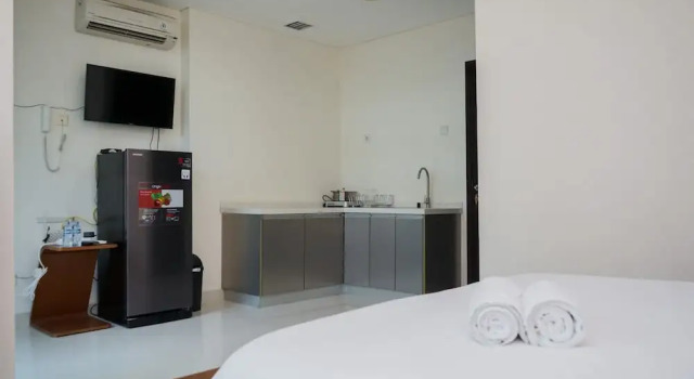 Comfort And High Floor Studio At Brooklyn Alam Sutera Apartment