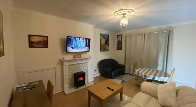 Private Lounge And Double Room, Varaa Hotelli Kilwinning Ayrshire