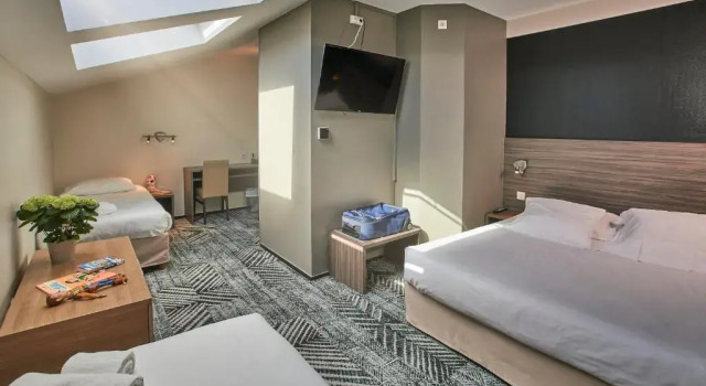 Четырёхместный номер Standard Hotel Loreak