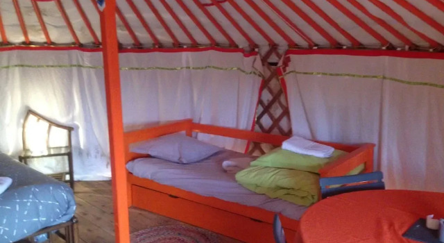 Yourte Mongole, Book Hotel Hotels in Burgundy with a Pool, Swimming Pool