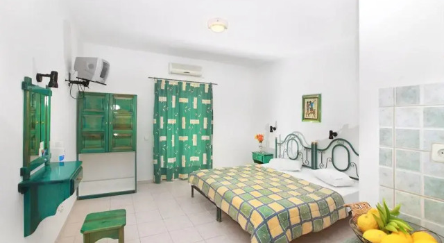 Pavlos Maria studios, Book Hotel Hotels in Sporades with a Pool, Swimming Pool