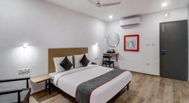 OYO Townhouse RCC Majestic 397 LB Nagar