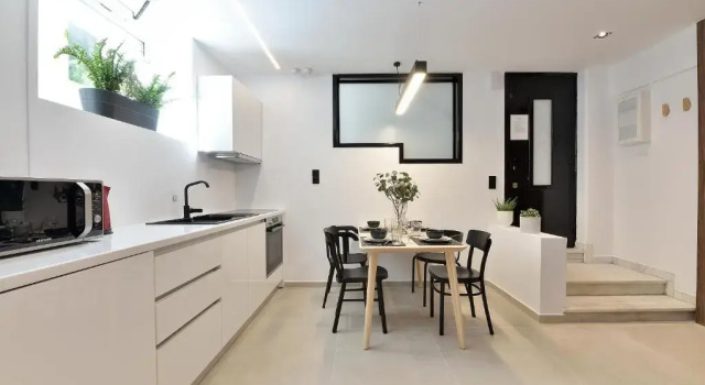Апартаменты Phaedrus Living: City Center Luxury Flat Skoufa