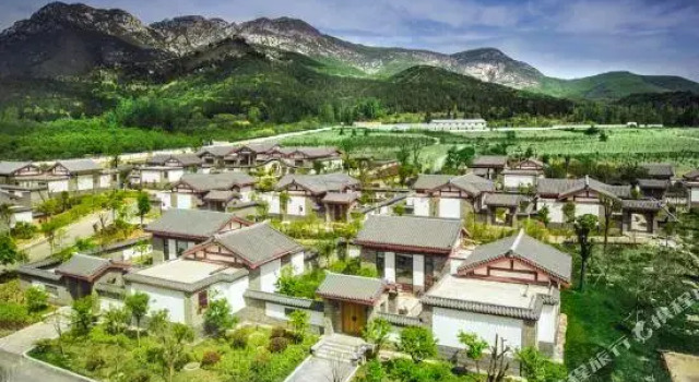 Dengfeng Zhongzhou Huading Hotel, Забронировать Отель Чжэнчжоу Хэнань