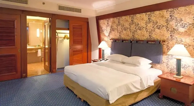 Двухместный люкс Executive Hilton Hanoi Opera