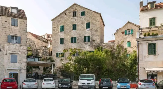 Old town vibes for 2, luxury room with sea view, Prenota Hotel Splitska 