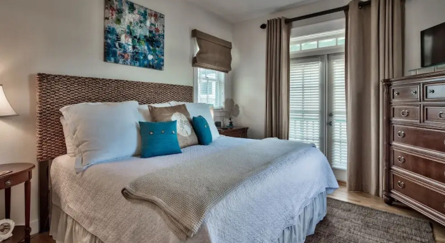 Villas at Sunset Beach by Forehand Rentals, Book Hotel Hoteller i Inlet Beach med parkering, Parkering