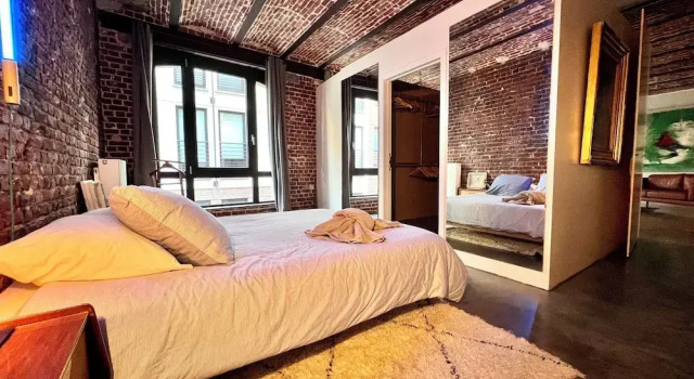 Loft Matyse - 3 min to Manneken Pis, Забронировать Отель Брюссель Брюссельский столичный регион, рядом с Нотр-Дам-Дю-Саблон
