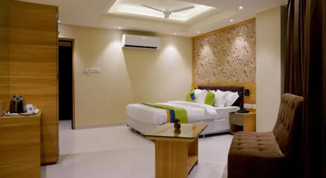 Click Hotel Capital House, Rezervovat Hotel Hotely v Bangalore s parkováním, Parkování