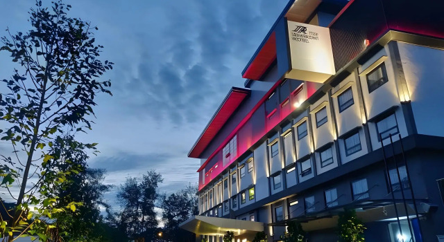 TSR Seafront Hotel