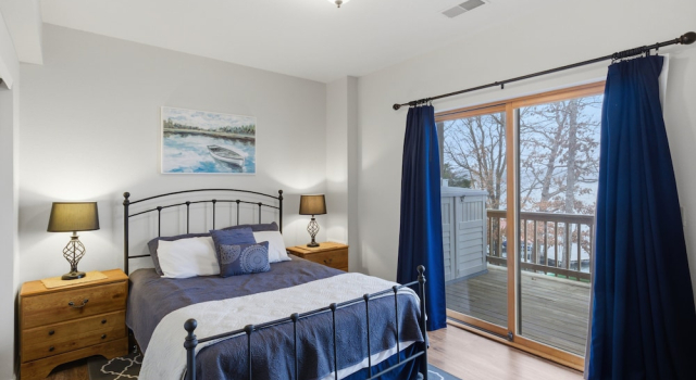 Lakefront Log Cabin With Private Dock, Two Decks & Cozy Comfort at 35mm in Sunrise Beach