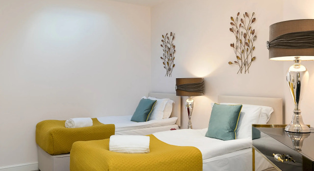 Designer 2-bed 2-bath Apartment With a Garden, Varaa Huoneisto Asunnot kohteessa Merseyside, Huoneisto