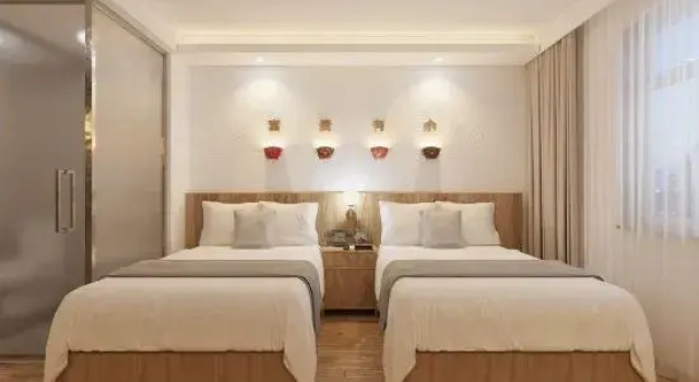 Двухместный люкс c 1 комнатой Happy Dragon City Culture Hotel -In the city center Close to Forbidden City&Wangfujing Street&Subway Nearby &free coffee & Free laundry&English speaking with tour services &Free WiFi unlimited for Western software