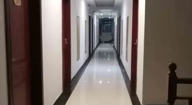 Tiantangzhai Mountain Movie Hotel, Varaa Hotelli Hotellit Luan pysäköinnillä, Pysäköinti