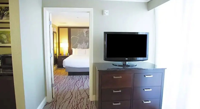 Двухместный полулюкс Hearing Accessible DoubleTree by Hilton Historic Savannah