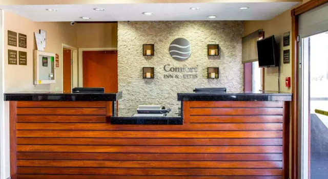 Comfort Inn & Suites Coralville - Iowa City near Iowa River Landing