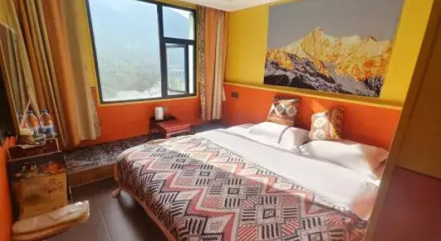 Yanggelamu · See Mountain | Scenic Boutique Stay (Kangding), Varaa Boutique-hotelli Hotellit Sichuan pysäköinnillä, Pysäköinti