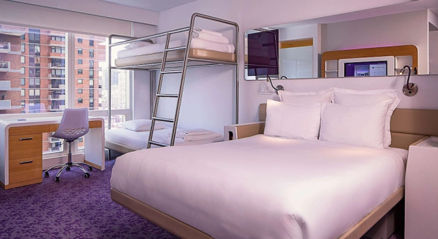 Четырёхместный полулюкс YOTEL New York Times Square