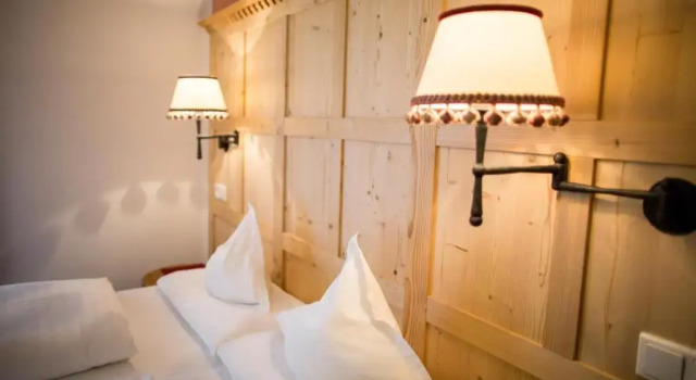 Номер Comfort Al Plan, A mountain moving hotel