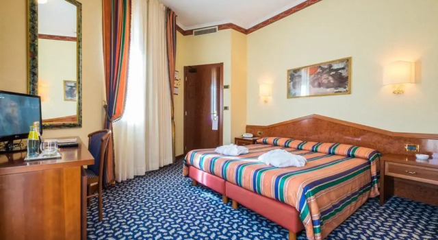 Hotel Royal, Забронировать Отель Отели Озера Больсена с завтраком, Завтраки