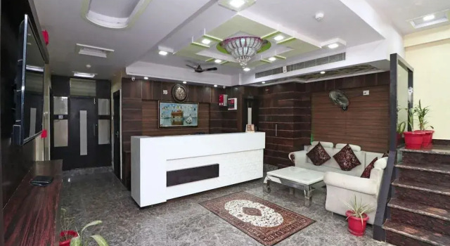 OYO 15169 Hotel Rk Inn