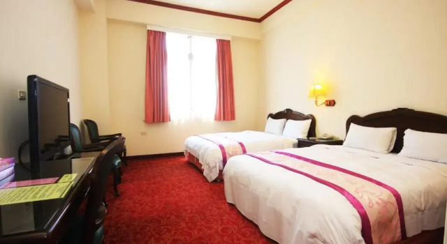 Семейный номер Standard East Commercial Affairs Hotel