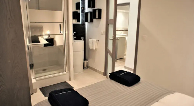 Superbe Appartement Cours Saleya, Забронировать Апартаменты/квартира Ницца Приморские Альпы, рядом с Набережная Соединенных Штатов