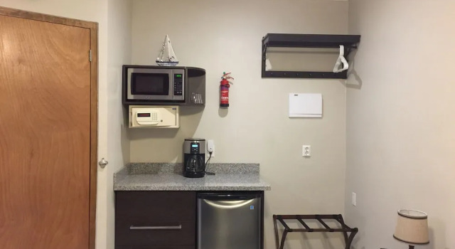 Двухместный номер Deluxe рядом с пляжем The Pier Beach Inn & Suites