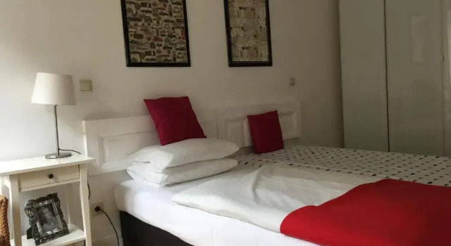 Апартаменты Deluxe Victoria's Rooms 3 Bedroom & 3 Bathroom