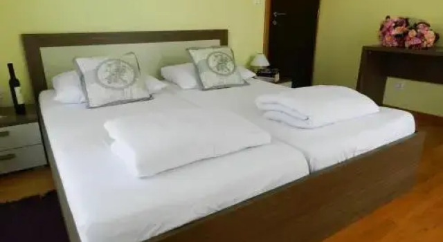 Apartments Smaragdna Villa