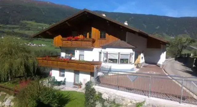 Schultes Evelyn, Rezerwuj Hotel Hotele w Tyrol z parkingiem, Parking