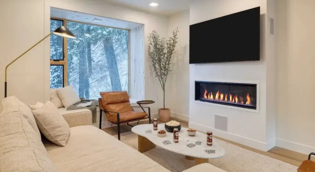 Luxury Ski Home w/ Hot Tub Near Trails & Downtown Parkview Mountain House, Varaa Lomakoti Summit Park 