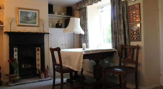 Enniskerry - The Loves Cottage, Varaa Lomakoti Mökit kohteessa Merseyside, Mökki