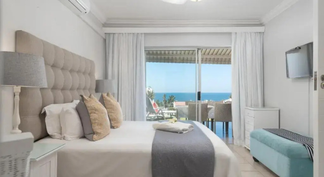 Апартаменты Beachfront Apartment Shakas Rock - Martinique, Pool, Ocean Views
