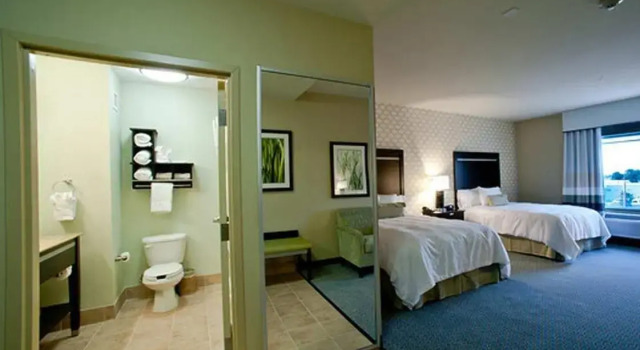 Четырёхместный номер Standard Hampton Inn & Suites Denison