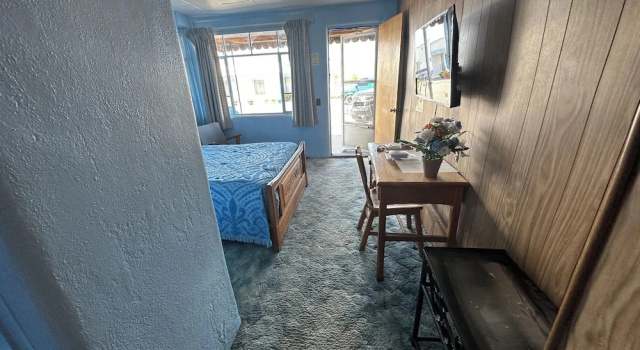 Двухместный номер Deluxe Maverick Motel and Glamp Ground