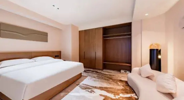 Люкс Shengjing Holiday Inn