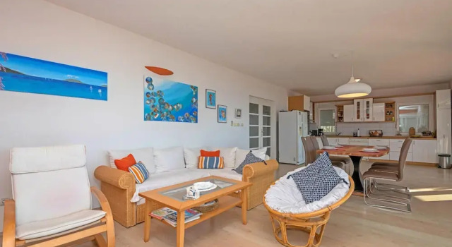 Beautiful Apartment in Podaca With 3 Bedrooms, Wifi and Outdoor Swimming Pool, Забронировать Апартаменты/квартира Отели Подаца с парковкой, Парковка