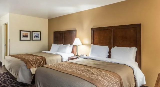 Baymont Inn & Suites - North Aurora, Boek Hotel Aurora 