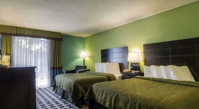 Четырёхместный номер Standard Motel 6 Pecos TX