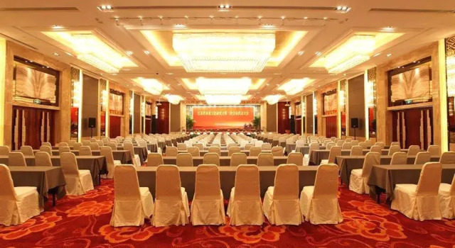 Nanjing Shuang Men Lou Hotel, Prenota Hotel Nanchino Jiangsu, vicino a Yuejiang Tower