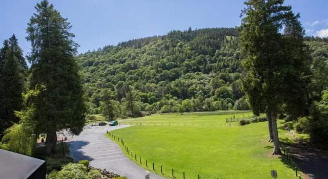 Трёхместный номер Standard The Glendalough Hotel
