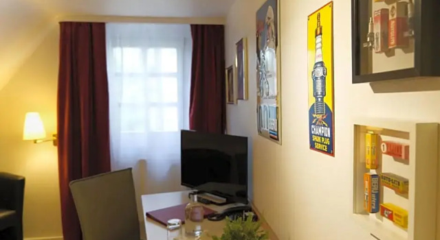 Reinhardts Garni Automobilia Hotel, Boek Hotel Bietigheim-Bissingen 