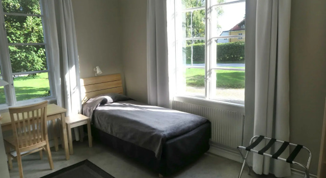 Hagabergs konferens & vandrarhem, Book Hotel Sodertalje 